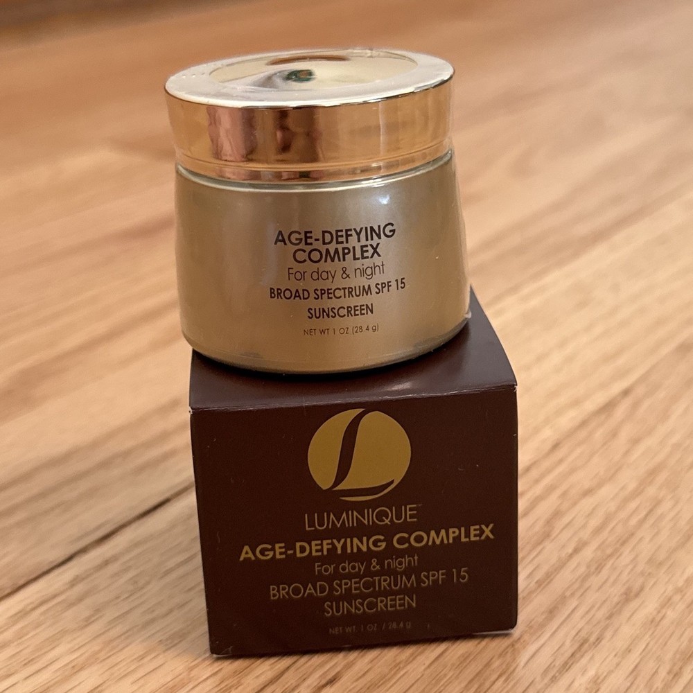 Luminique Age Defying Complex Broad Spectrum Face Sunscreen Spf 15 1oz New