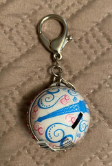 RARE “Twist And Pout” French Vanilla Lip Balm Keychain Ball NEW