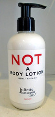 JULIETTE HAS A GUN * NOT A BODY LOTION * Body Lotion 8.4 oz / 250ml