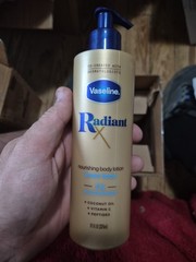 Vaseline Radiant X Even Tone Nourishing Body Lotion W/1% Niacinamide 11 oz