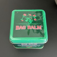 Vermonts Original BAG BALM 8 oz Tin Lanolin Protective Ointment Dry Chapped Skin