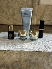 Estee&rsquo; Lauder 5 Piece Gift Pack For Face, Eyes And Lips