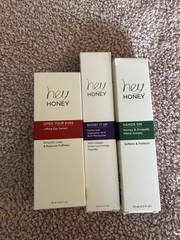 Hey Honey Open Your Eyes Lifting Eye Serum Boost It Up Hands On Hey Honey Bundle