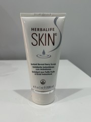 Herbalife Skin Instant Reveal Berry Scrub 4 oz/120ml New Sealed, USA Made