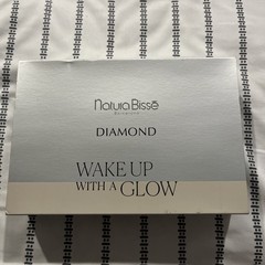 Natura Bisse Barcelona Diamond Wakeup w a Glow set 4 pc aging wrinkle face mask