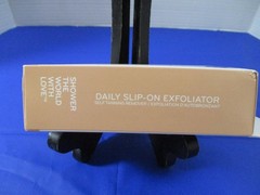 Daily Concepts Slip-On Exfoliator New in Box Self Tanning Remover