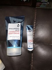 BATH & BODY WORKS HYALURONIC ACID HYDRATING BODY 8 Oz + HAND CREAM 1 Fl Oz