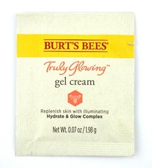 Lot of 60 Burt&rsquo;s Bees Truly Glowing Gel Cream Hydrate & Glow Complex, single pks