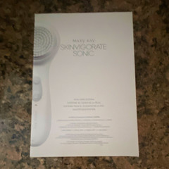 Mary Kay Skinvigorate Sonic Electric Facial Brush Wireless 2-Speed White USB