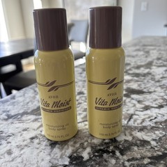 Avon Vita Moist Moisturizing Oil Body Spray 3.75 oz NOS Discontinued Set Of 2