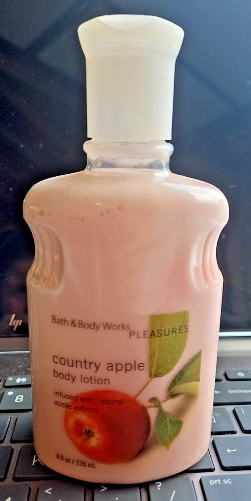 Vintage Bath & Body Works Country Apple Body Lotion, DISCONTINUED! Rare