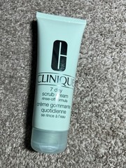 Clinique Exfoliating Scrub