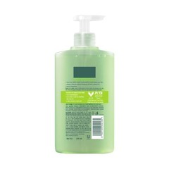Simple Kind to Skin Refreshing Facial Wash 250ml