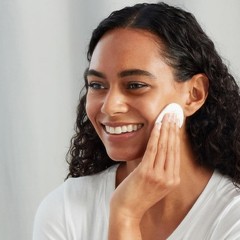 Amazon Basics Hypoallergenic 100% Cotton Rounds for Makeup Removal and Skincare,