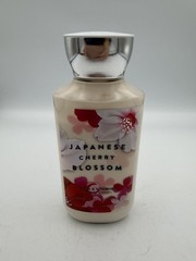 Bath & Body Works Japanese Cherry Blossom Full Body Lotion 8 oz 2016 Label Desig