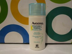 AVEENO ~ POSITIVELY MINERAL FACE MILK SUNSCREEN ~ 1.4 OZ UNBOXED