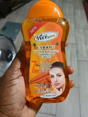 Veet Gold Carrot Whitening Cleansing Refreshing Toner Spf 15