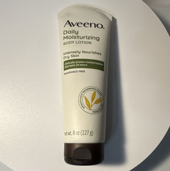 Aveeno Daily Moisturizing Body Lotion, Fragrance-Free, Dry Skin, 8 fl oz