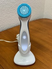 Nu Skin ageLOC LumiSpa Facial Cleansing Device & Charging Base Used