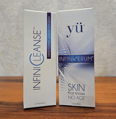 INFINICLEANSE & INFINI8ERUM NIB Spa Skincare Duo w/Equol 1.7oz Cleanser + Serum