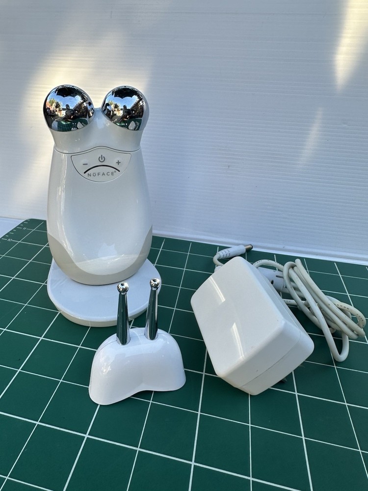 NuFACE Trinity Microcurrent Facial Toning Device w/ Charging Base/Adapter – Read