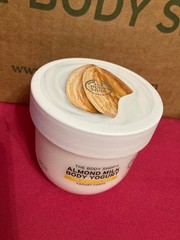 THE BODY SHOP Almond Milk Body Yogurt, Vegan, 200ml/6.91 oz, 48HR Moisture NEW