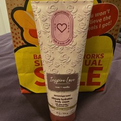 Bath & Body Works Aromatherapy Inspire Love Rose Vanilla Body Cream 8 oz