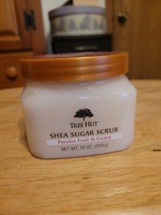 TREE HUT SHEA SUGAR SCRUB PASSION FRUIT & GUAVA 18 oz. Rare Retired NEW!