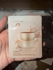 The history of Whoo Ultimate Regenerating Overnight Mask 4ml each (40pcs) 160ml