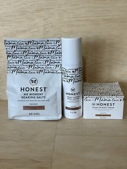 1- Honest Mama Love Soaking Salt & 1-Body Lotion & 1-Glow On Body Cream