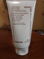 Innisfree Volcanic BHA Pore Cleansing Foam 5.07 fl oz New and Sealed
