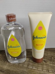 Johnson&rsquo;s Shea & Cocoa Butter Oil plus Creamy Oil Set of 2 Moisture
