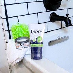 Bioré Pore Unclogging Scrub, Removes Excess Dirt and Oils, Face Scrub, with Sali