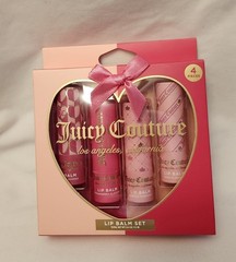 NIB Juicy Couture Women&rsquo;s Gift Set LOT Lip Balm Makeup Poofs Eyelash Curler (3)