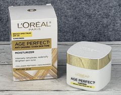 L&rsquo;Oreal Paris Age Perfect Anti-Sagging SPF 30 Day Moisturizer 2.55oz Exp 9/27