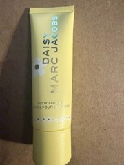 MARC JACOBS DAISY Body Lotion Travel Size 1.6 fl oz / 50ml NWOB Free Shipping