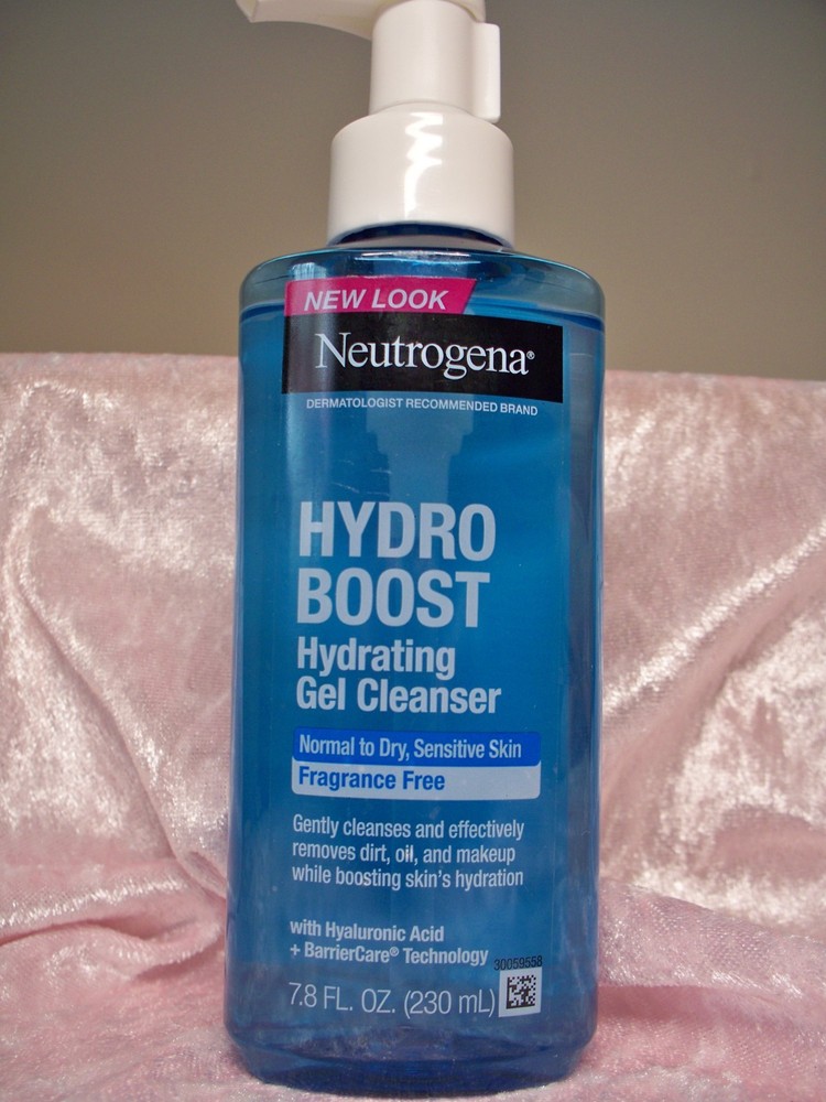 Neutrogena Hydro Boost Hydrating Gel Cleanser with Hyaluronic Acid 7.8oz