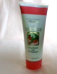 Vtg VICTORIA&rsquo;S SECRET GARDEN 7.25oz Strawberries & Champagne Hand & Body Lotion