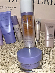 Meaningful Beauty Cindy Crawford – 8 piece Skin Care set – Deluxe sizes BNIB