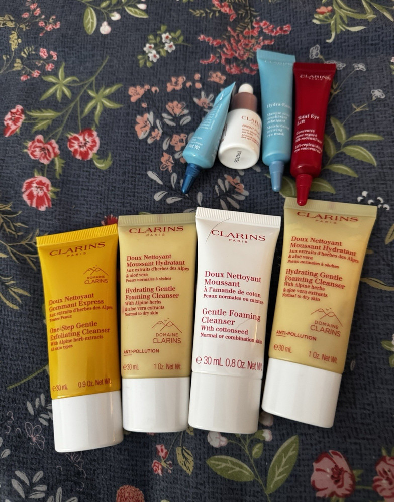Clarins Hydra-Essentiel Travel Skincare Set Cleanser Serum Eye Mask Lip Balm