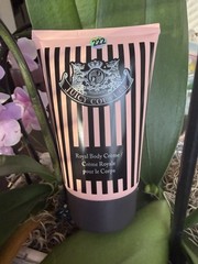 Juicy Couture Royal Body Cream Moisturizer Cream for Body, 4.2 oz / 125 ml
