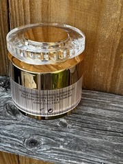 Glossy White Face Cream for Dark Spots Acne Sunburn 50g