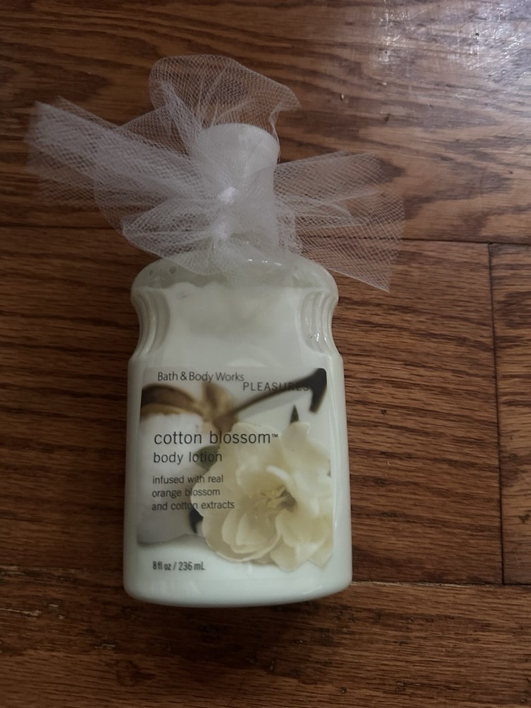 Bath&Body Works Pleasures,Retired”CottonBlossom” Body Lotion,8oz,Signature Group