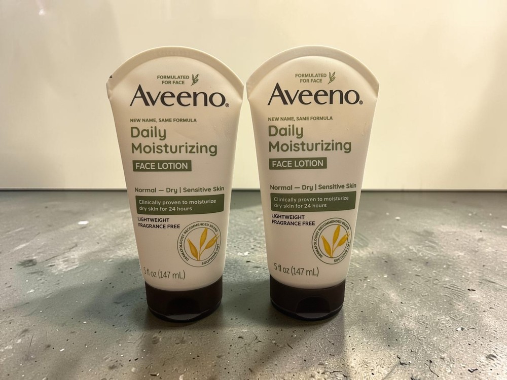 Aveeno Daily Moisturizing Face Lotion 5 fl oz Normal Dry Sensitive Skin Lot of 2