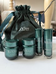Révive 4 Piece Gift Set