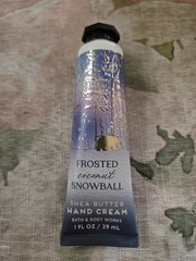 *NEW* FROSTED COCONUT SNOWBALL ~ TRAVEL HAND CREAM ~ Bath & Body Works