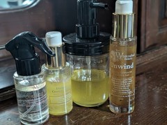 Wildcrafted Beauty Unwind Essence Oil + Earth Sensual Essence Oil