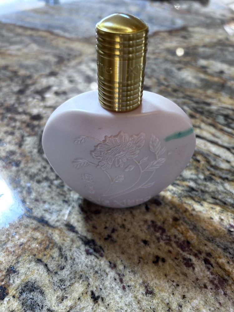 Xía Xíang By Revlon Body Silk With Peony Extract 5 FL OZ/148 ml