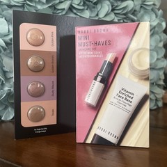 Bobbi Brown 2-piece Mini Must-Haves Skincare Set With Sample =4 Color Shadow