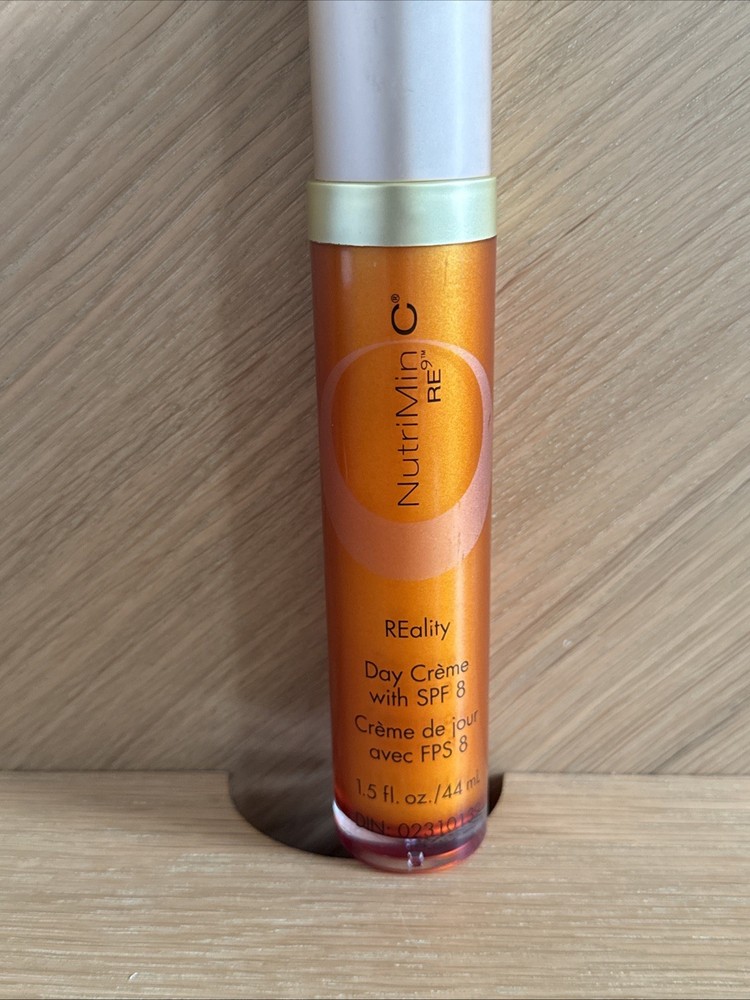 Arbonne NutriMin C RE9 REality SPF 8 Day Creme 1.5 oz Exp 12/2011